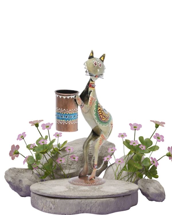 Iron Cat holding a Pen Holder Showpiece for Home decor, - Image 3